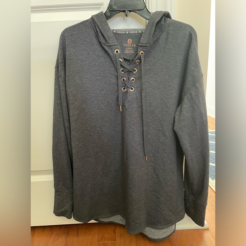 NWOT Free2B Super Soft XL Lace Up Hoodie